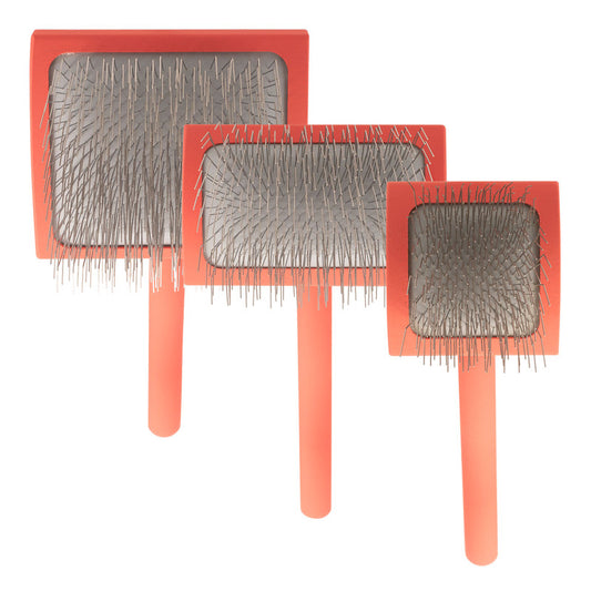 Big G Curved Slicker Coral Brush