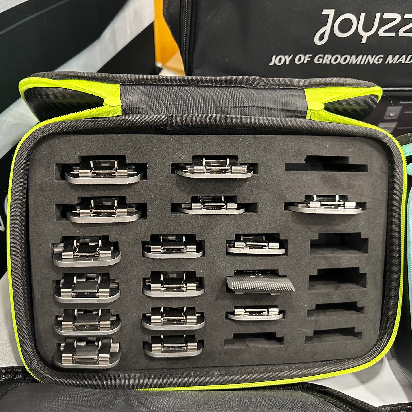 Joyzze Blade Storage Case 22 slot Green